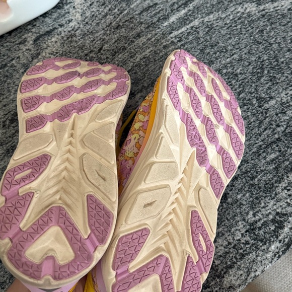 Hoka x Free People tennis shoes - Picture 4 of 6